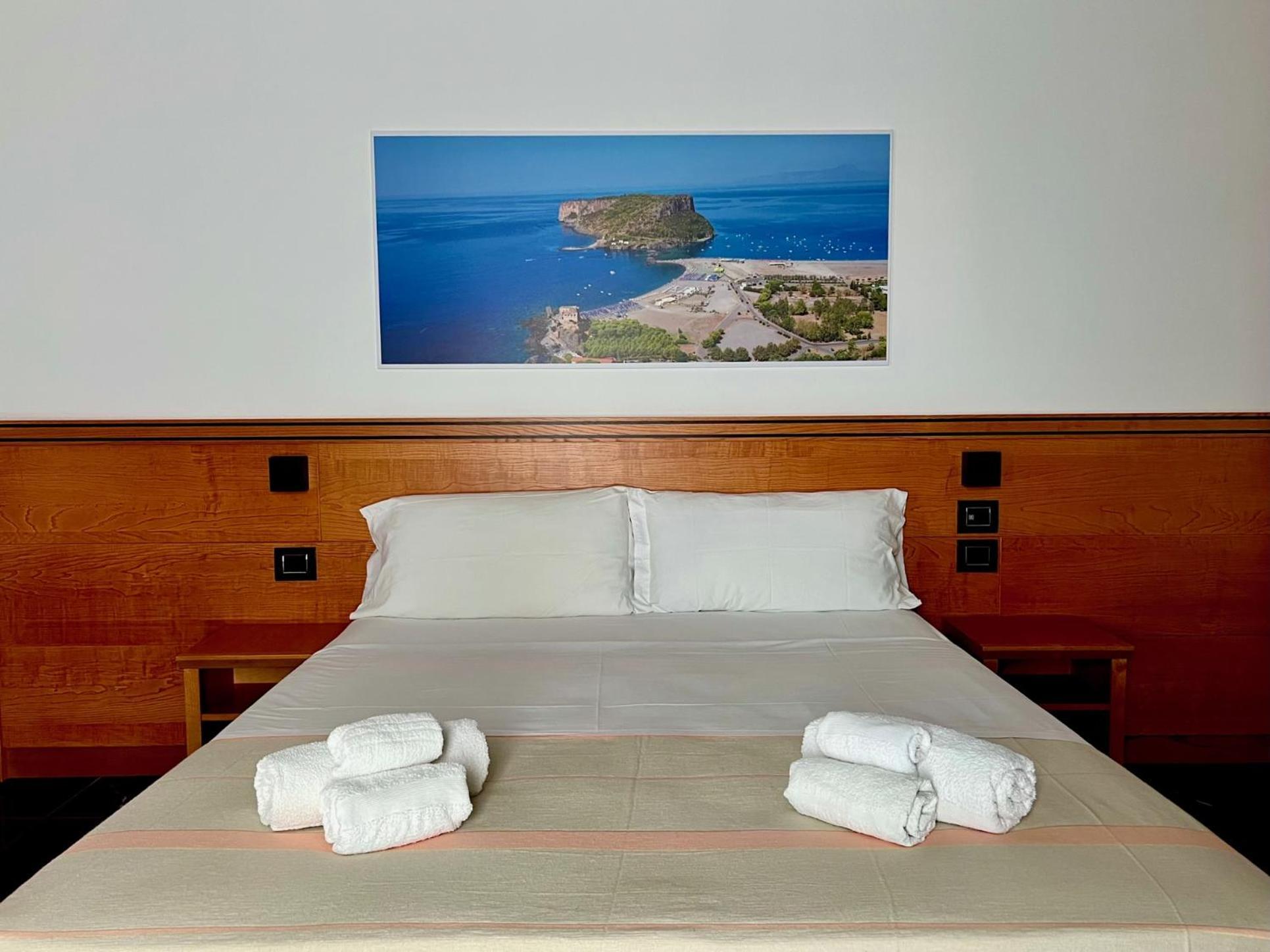 Hotel Tea Deluxe - Praia Praia a Mare Esterno foto